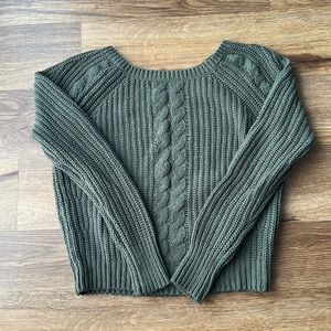 Abercrombie & Fitch army green soft cable crew sweater, S